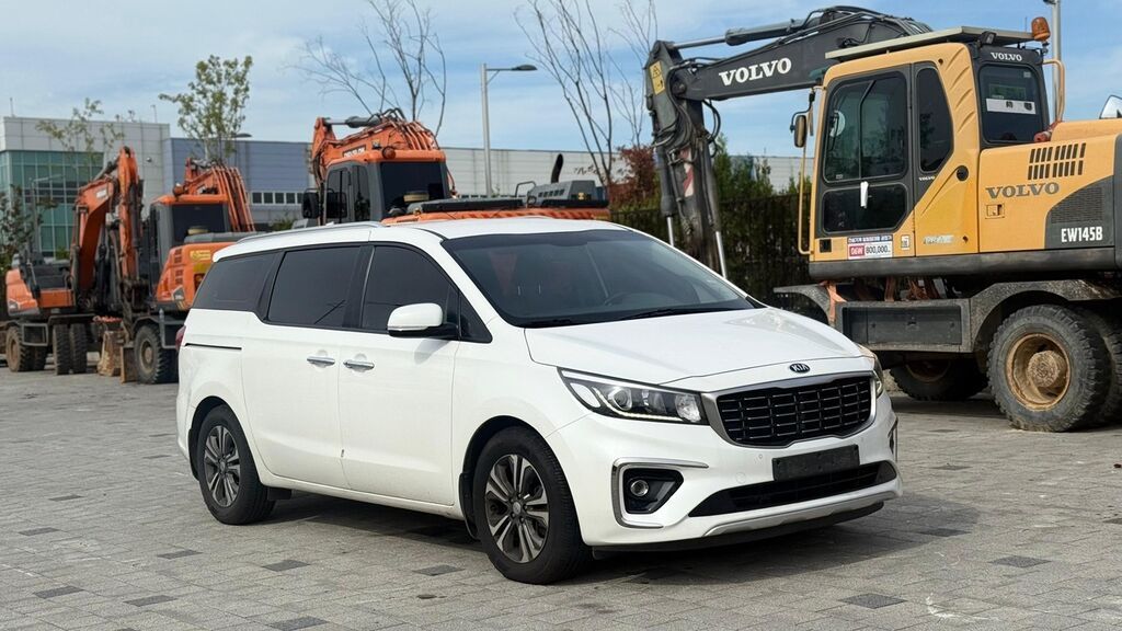 Kia Carnival: 2020 г., 2.2 л, Автомат, Дизель, Минивэн: фото 2