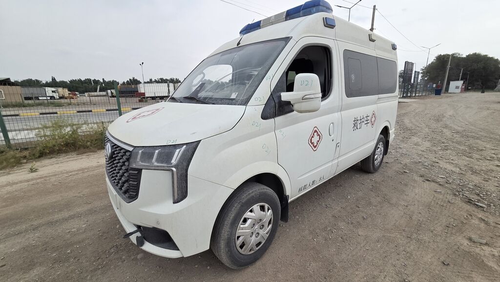 Этот автомобиль — скорая помощь SAIC Maxus V80.Модель