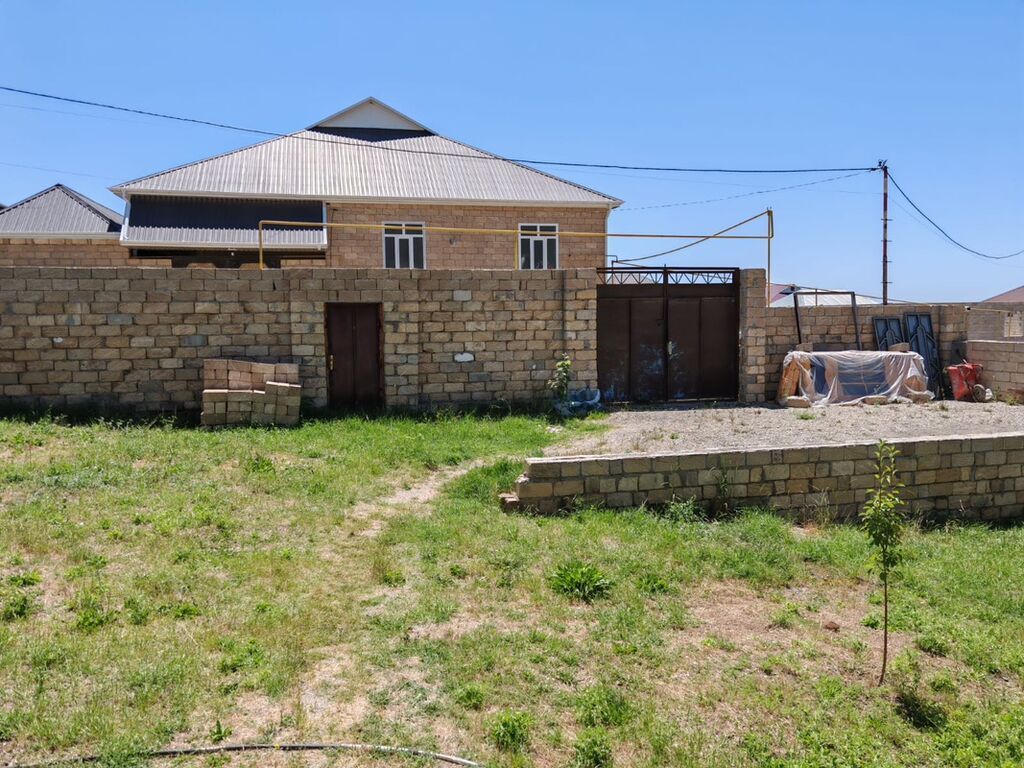 5 otaqlı, 273 kv. m, Yeni təmirli