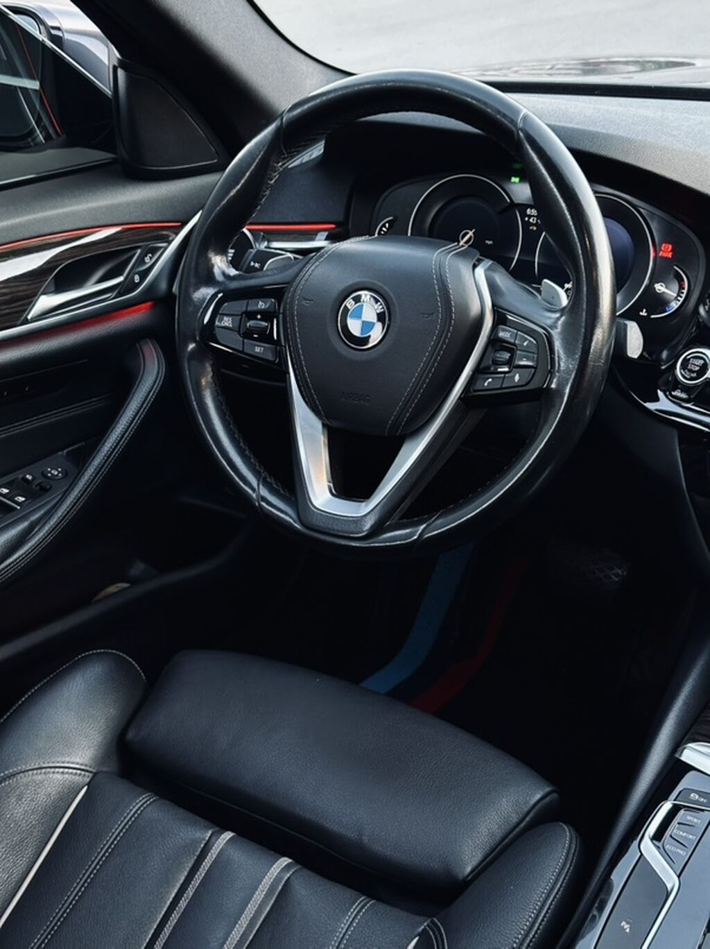 BMW 530: 2019 г., 2 л, Автомат, Бензин, Седан: фото 6