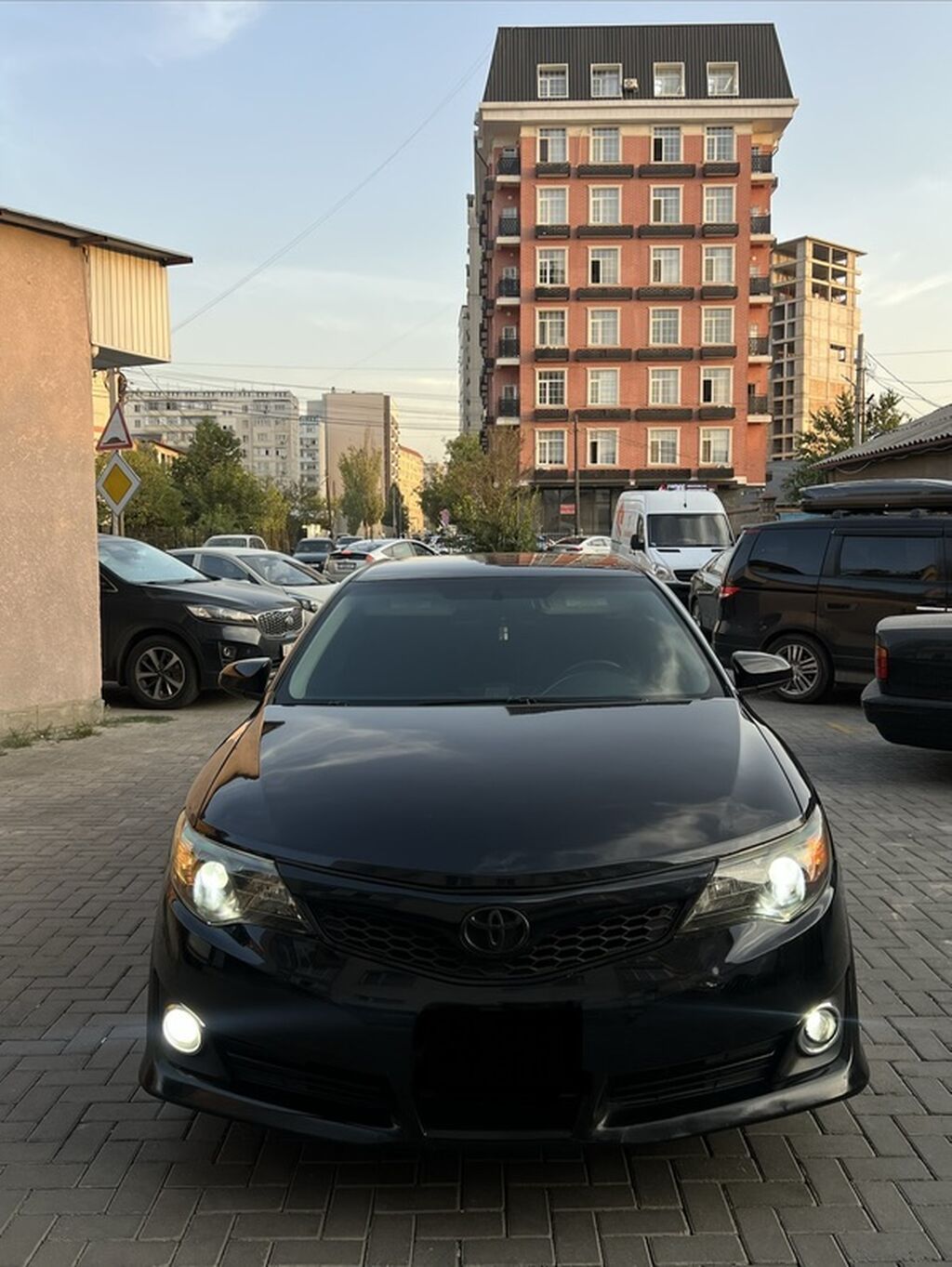 Toyota Camry: 2014 г., 2.5 л, Автомат, Бензин, Седан: фото 3