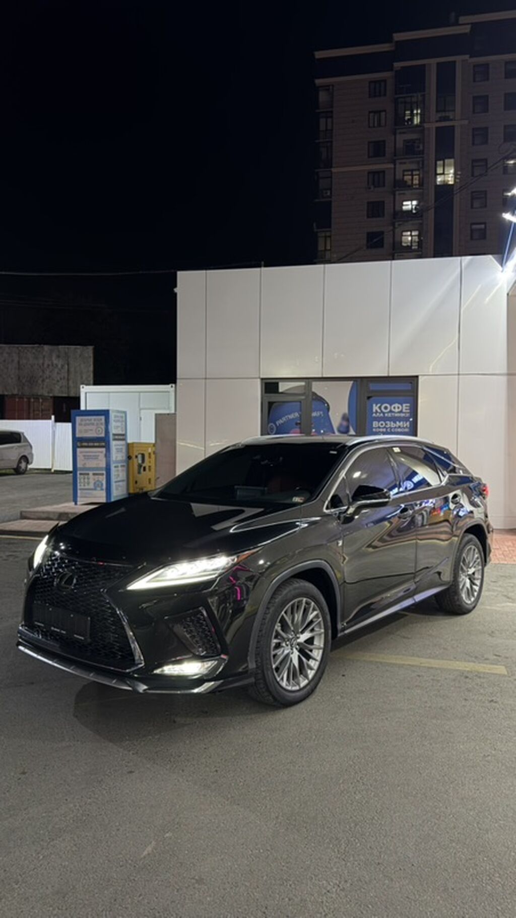 Lexus RX: 2022 г., 3.5 л, Автомат, Бензин, Кроссовер: фото 3