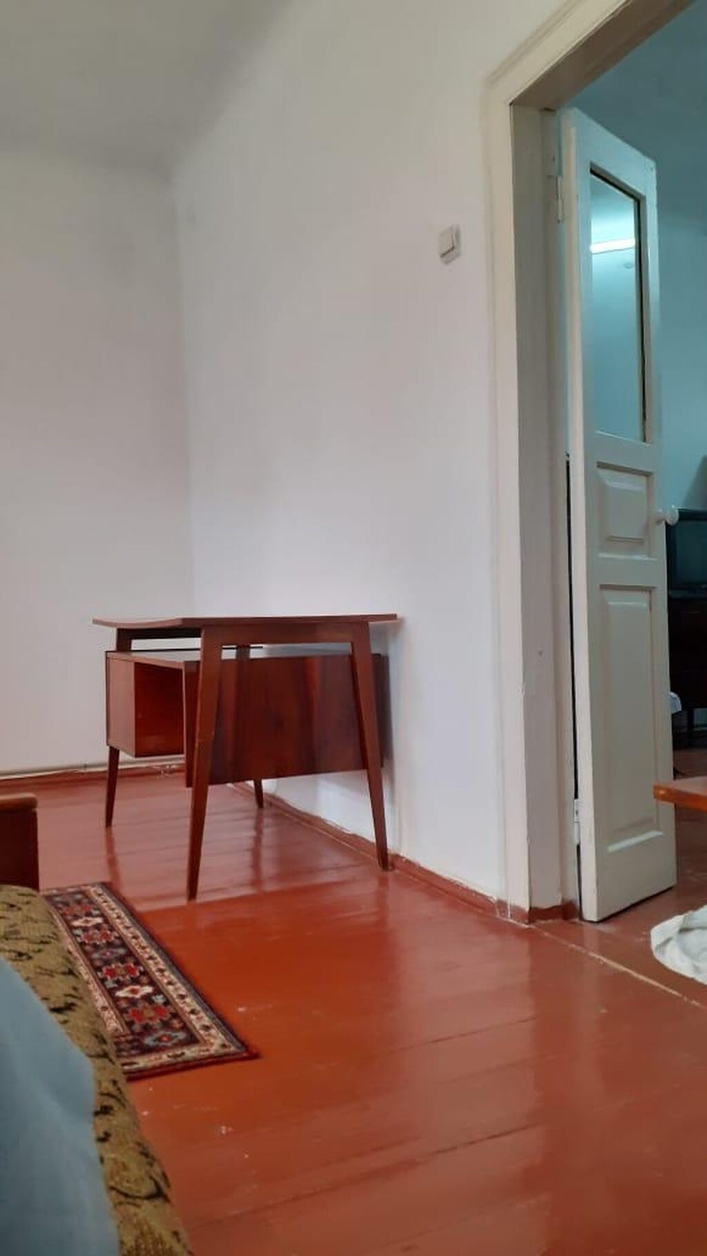 50 м² в Центре 3 комнаты. с долей в участке 15 соток (Жибек Жолу /: фото 2