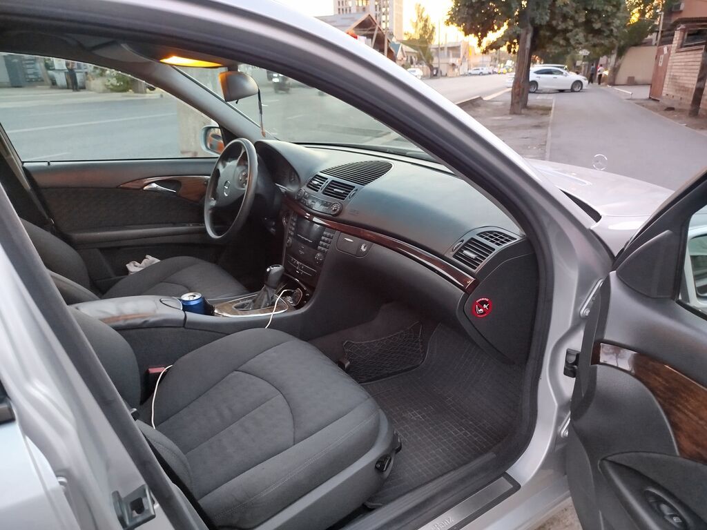 Mercedes-Benz E-Class: 2003 г., 2.6 л, Автомат, Бензин, Седан: фото 8