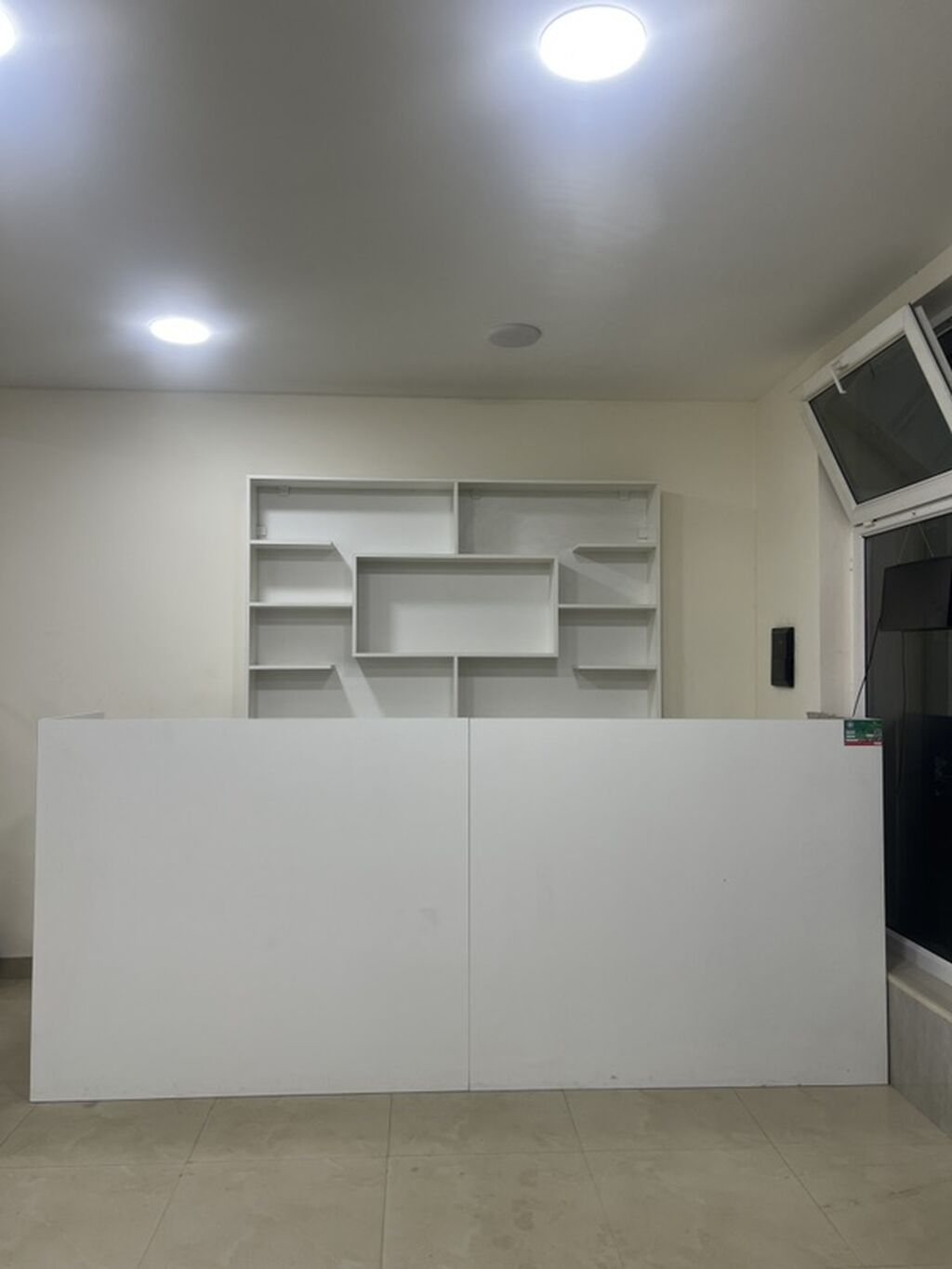 Ağ rəngli modul mətbəx mebeli dəsti - Üst modul: divara bərkidilən