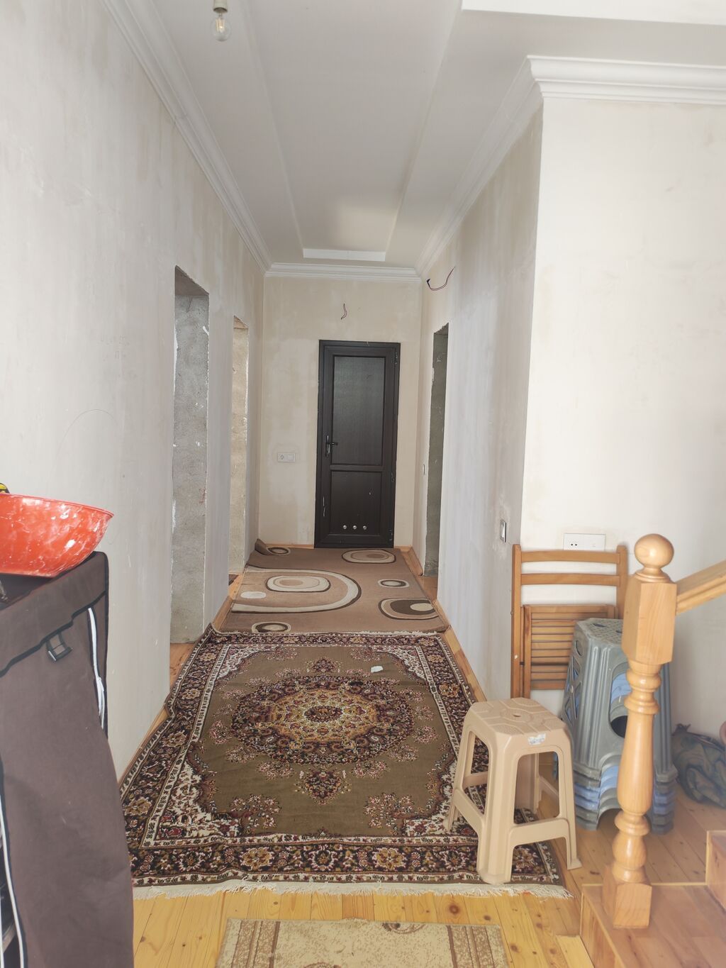 6 otaqlı, 210 kv. m, Yeni təmirli
