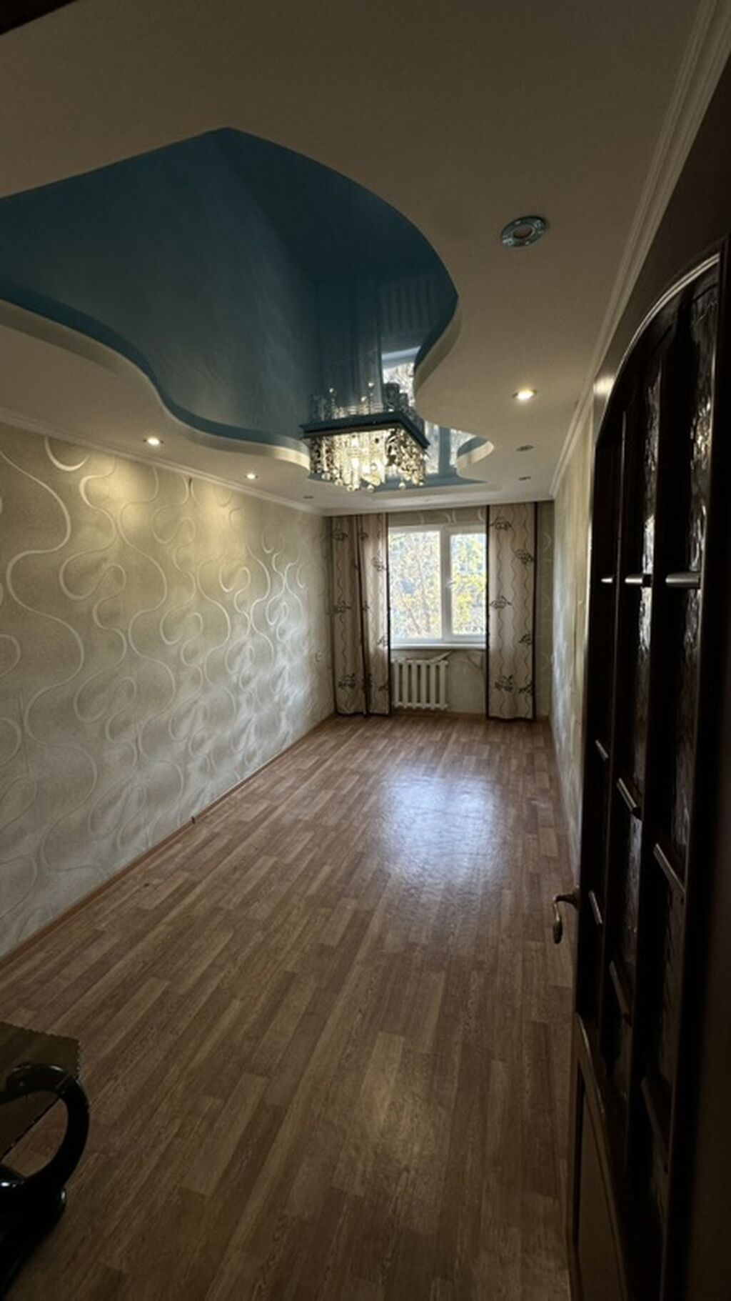 3 комнаты, 53 м², Дордой Плаза ТРЦ 104 серия, 4 этаж, Косметический ремонт: фото 1