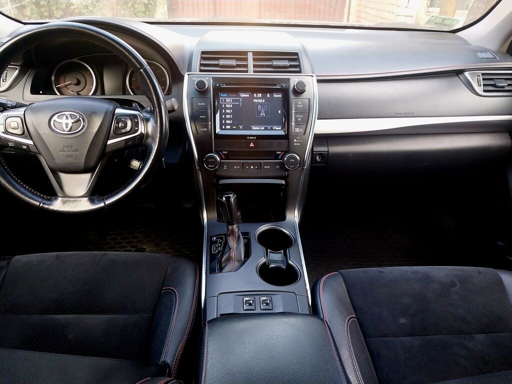 Toyota Camry: 2016 г., 2.4 л, Автомат, Бензин, Седан: фото 8