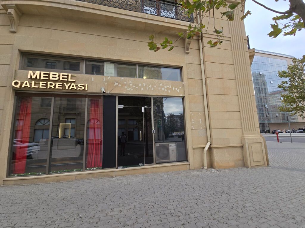 Ağ Şəhər, mərkəzi küçədə ofis icarəsi - Yer: Ağ Şəhərin mərkəzi