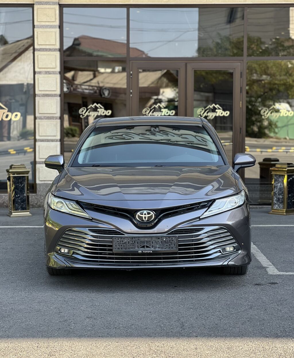 Toyota Camry: 2018 г., 2.5 л, Автомат, Бензин, Седан: фото 3