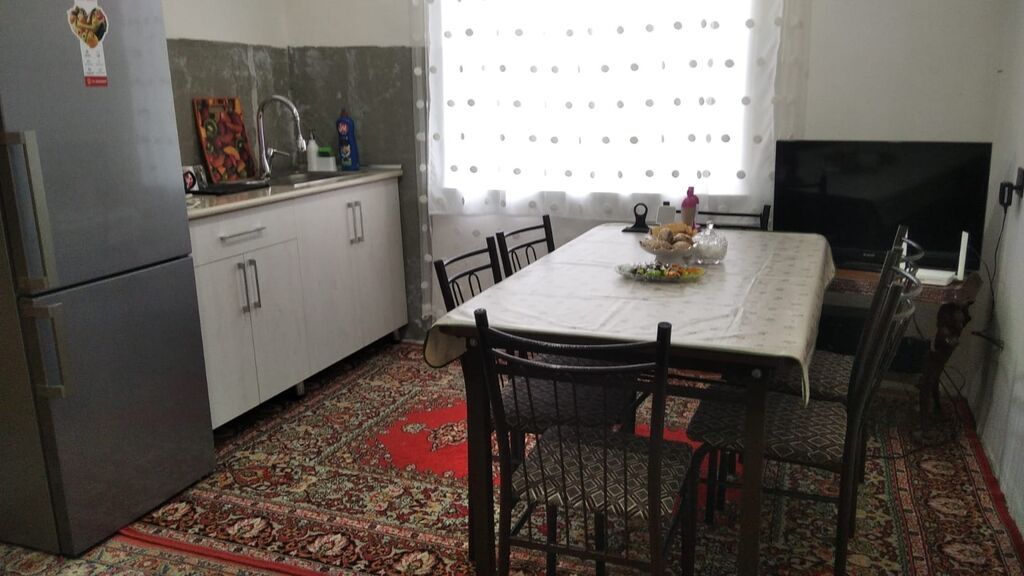 3 otaqlı, 105 kv. m, Kredit yoxdur, Orta təmir