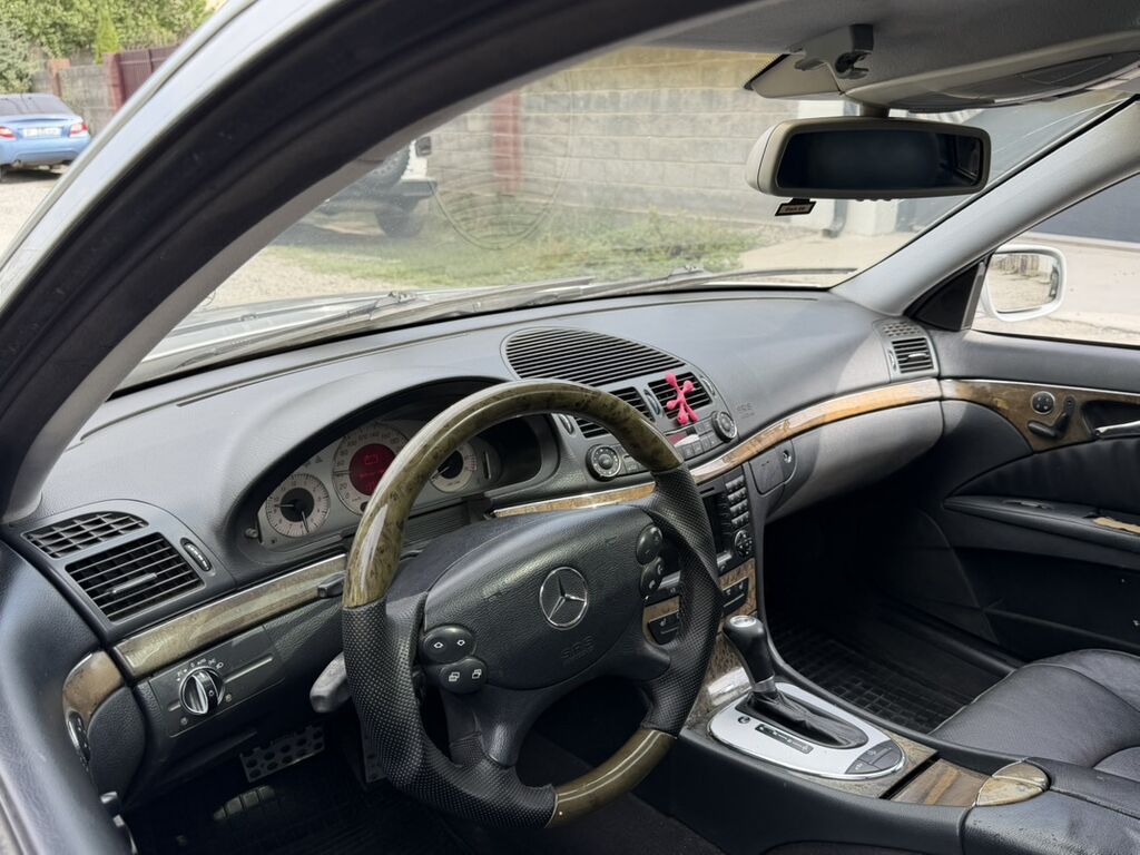 Mercedes-Benz E-Class: 2003 г., 5 л, Автомат, Бензин, Седан: фото 5