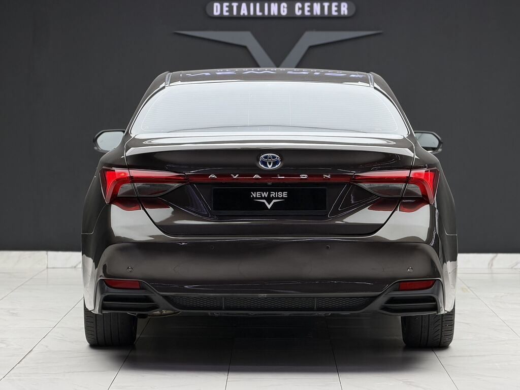 Toyota Avalon: 2018 г., 2.5 л, Вариатор, Гибрид, Седан: фото 5