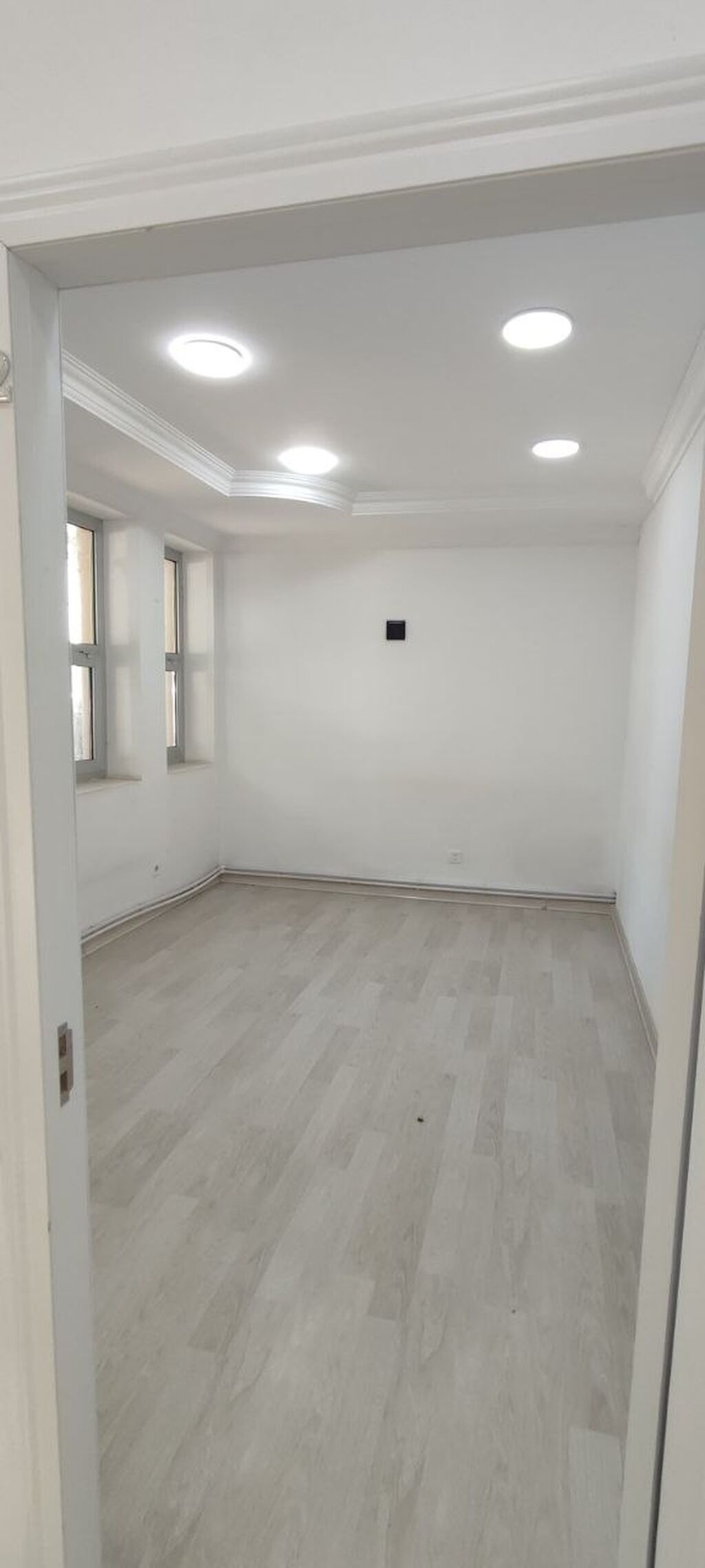 KİRAYƏ – Yol kənarında vitrinli obyekt 3 nomreli xestexana terefde