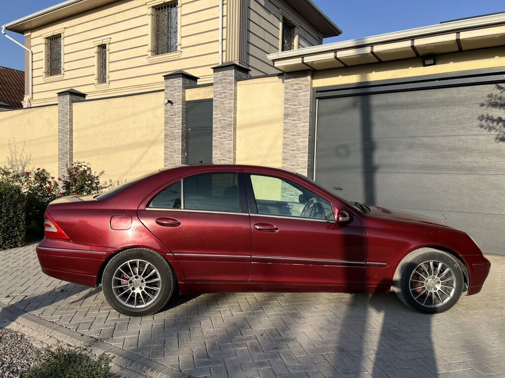 Mercedes-Benz C-Class: 2002 г., 2 л, Автомат, Бензин, Седан: фото 5