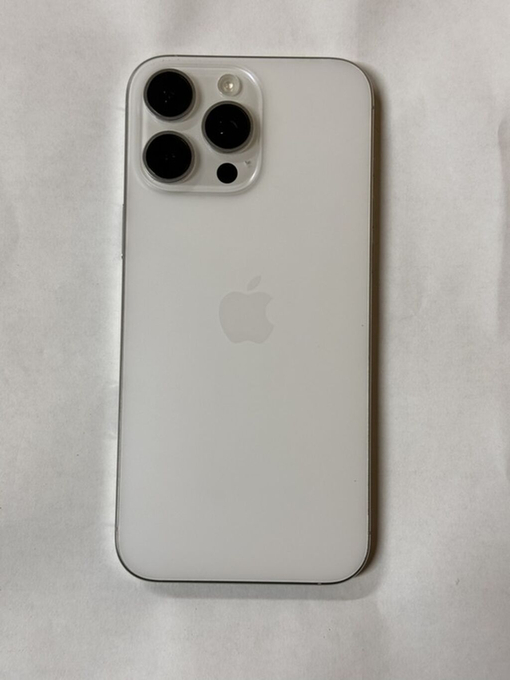 IPhone 16 Pro Max, Б/у, 256 ГБ, Белый, Зарядное устройство, Защитное стекло, Чехол, 96 %: фото 1