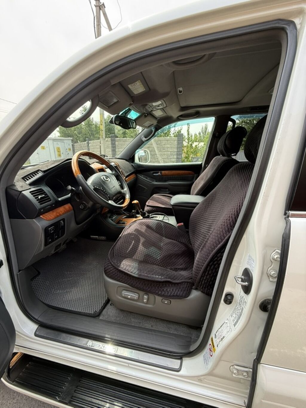 Lexus GX: 2004 г., 4.7 л, Автомат, Газ, Внедорожник: фото 8