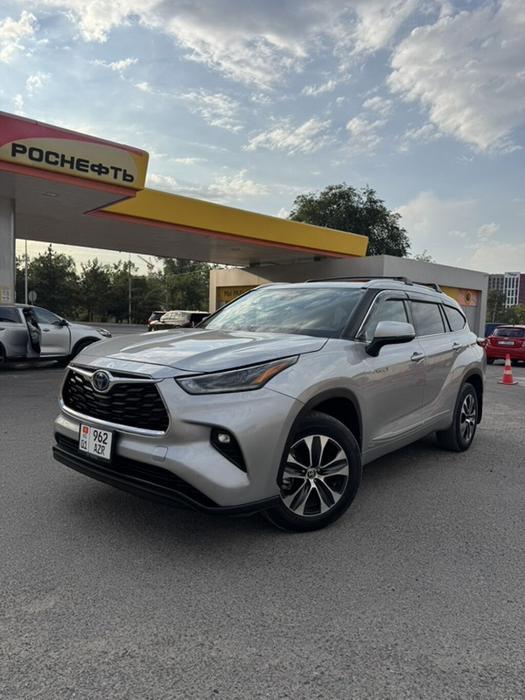 Toyota Highlander: 2021 г., 2.5 л, Вариатор, Гибрид, Кроссовер: фото 2