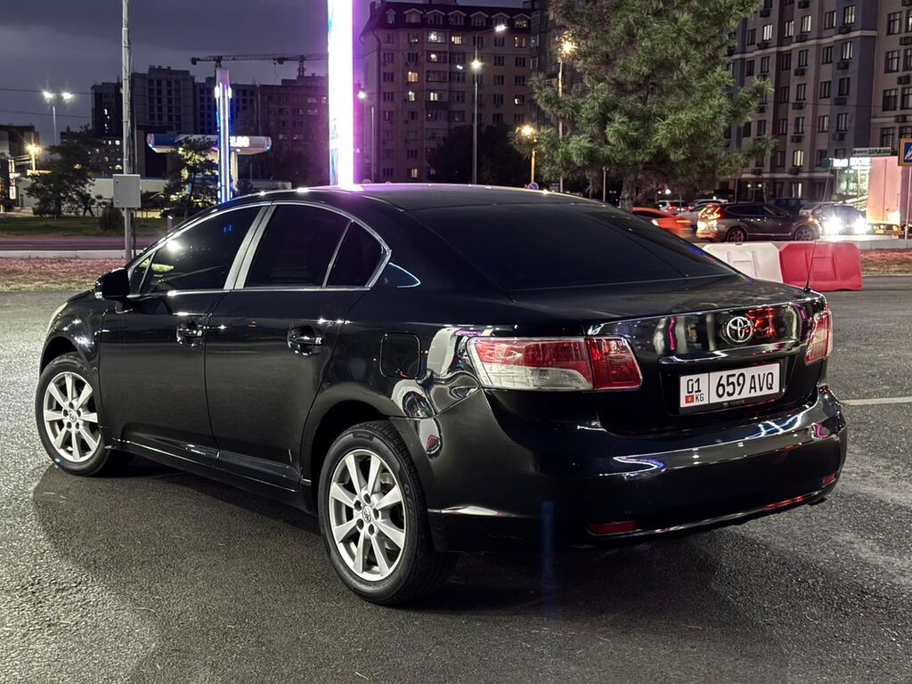 Toyota Avensis: 2009 г., 2 л, Автомат, Бензин, Седан: фото 4