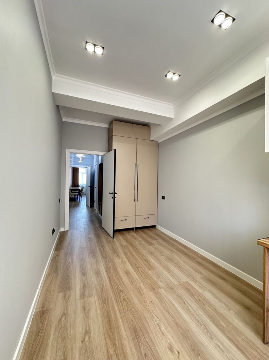 3 комнаты, 86 м², ул. Баха / Гагарина 7 этаж, Дизайнерский ремонт: фото 4