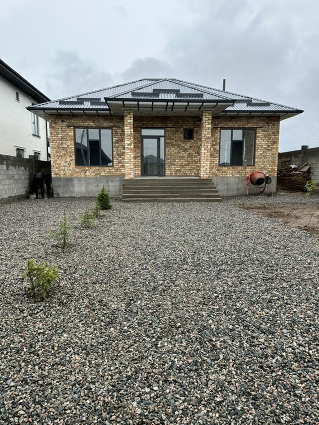 Продам одноэтажный кирпичный дом, 3 комнаты: фото 1