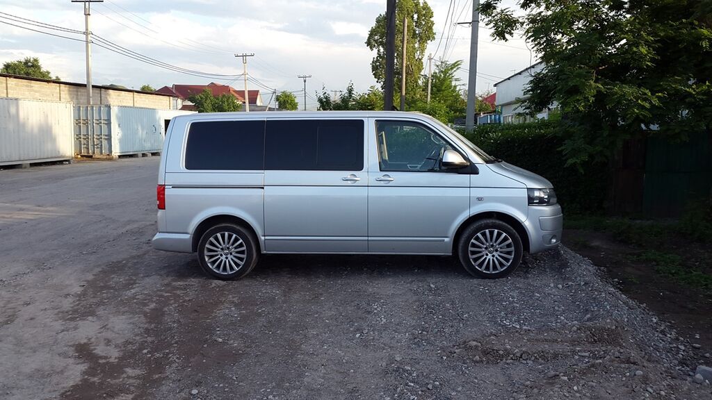 Volkswagen Multivan: 2010 г., 2 л, Автомат, Дизель, Минивэн: фото 7