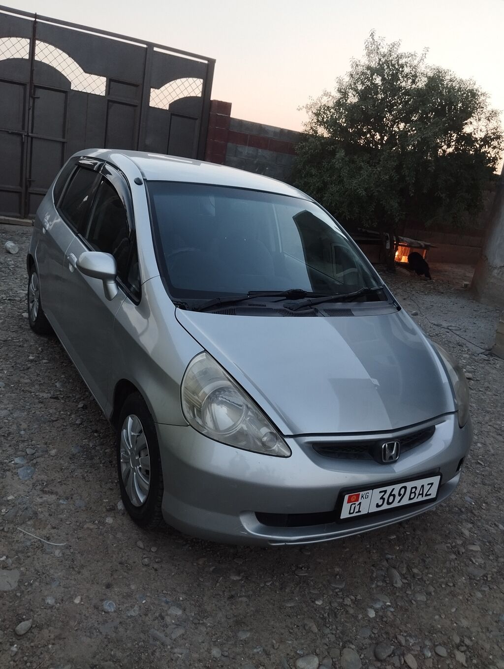Honda Fit: 2001 г., 1.3 л, Автомат, Бензин, Хэтчбэк: фото 5