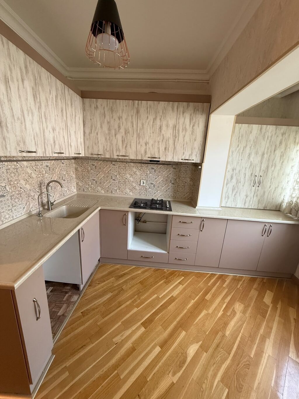 Bakı, 2 otaqlı, Köhnə tikili, m. Gənclik, 65 kv. m
