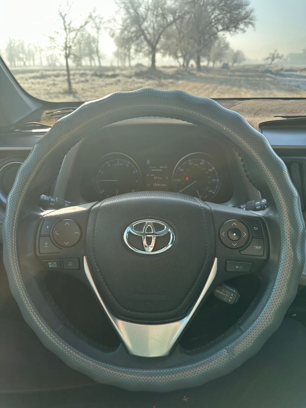 Toyota RAV4: 2017 г., 2.5 л, Автомат, Бензин, Кроссовер: фото 4