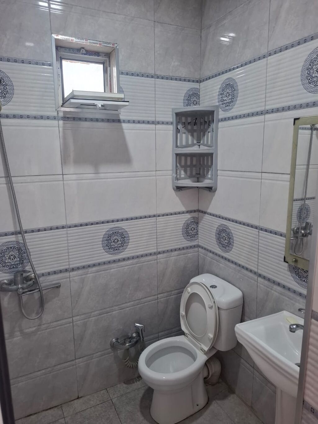 60 kv. m, 2 otaqlı, Kombi, Qaz, İşıq