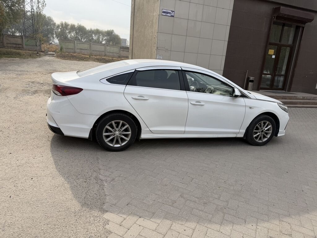 Hyundai Sonata: 2018 г., 2 л, Автомат, Газ, Седан: фото 4