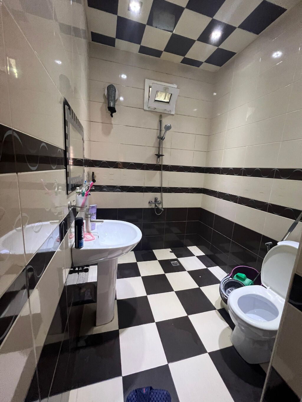 Qaraçuxurda 8 otaqlı həyət evi satılır, 141 m², 240 000 AZN, şəkil 4 / 12