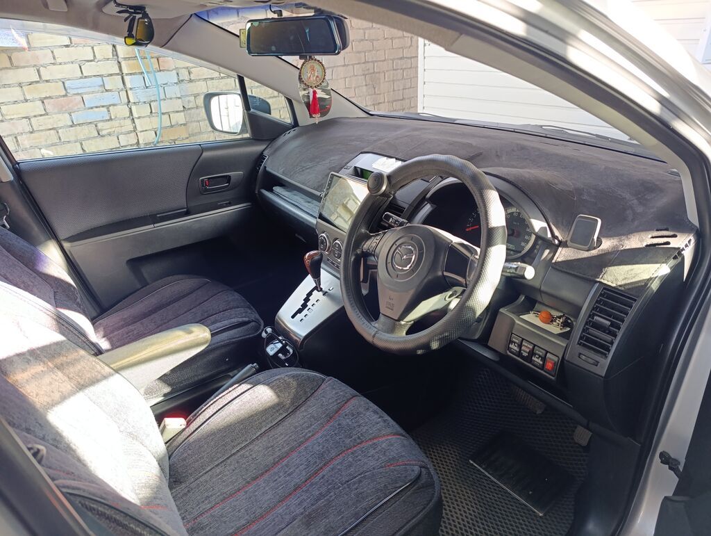 Mazda 5: 2006 г., 2 л, Автомат, Бензин, Минивэн: фото 8