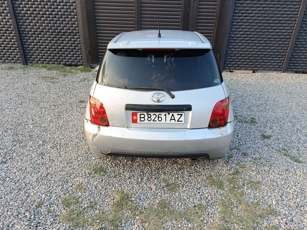 Toyota Ist: 2003 г., 1.5 л, Автомат, Бензин, Хэтчбэк: фото 6