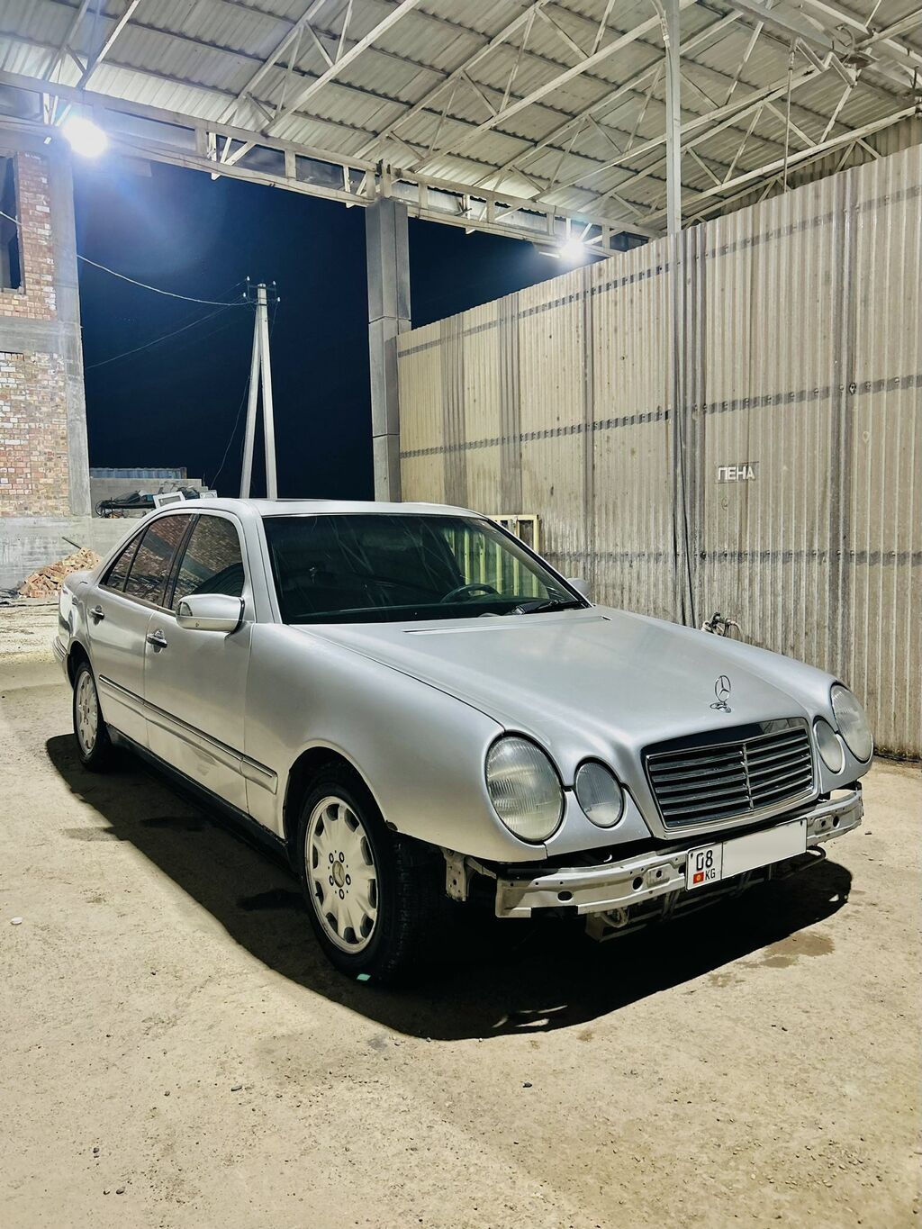 Mercedes-Benz E-Class: 1996 г., 3.2 л, Автомат, Газ: фото 4