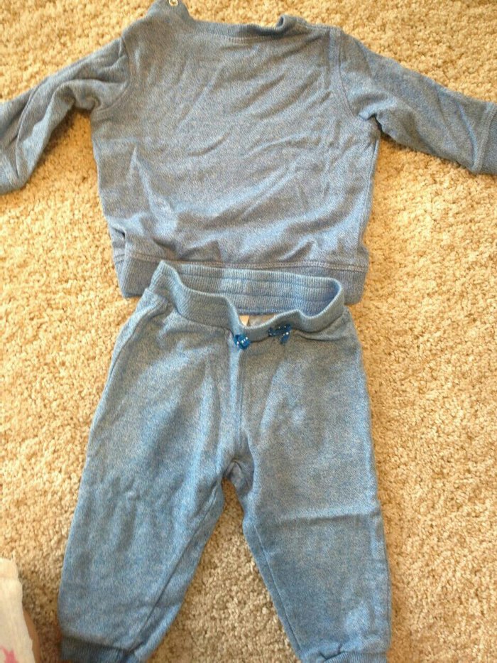 Dečije Farmerke i Pantalone: H&m trenerka na lalafo.rs H&m trenerka - Beograd