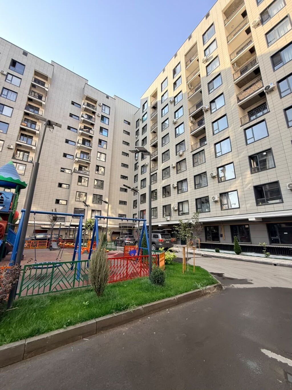 Студия, 42 м², ул. Горького / Алматинка Элитка, 8 этаж, Свежий ремонт: фото 1