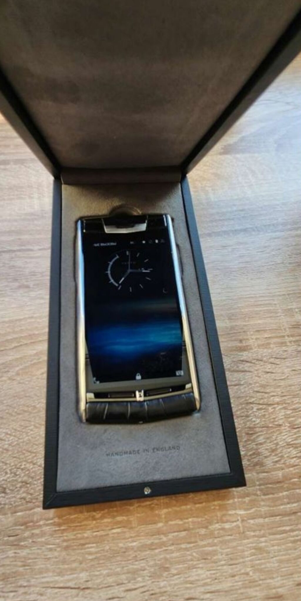 Vertu Signature Touch Jet Alligator -: 58000 KGS ▷ Vertu | Бишкек |  38004399 ᐈ lalafo.kg