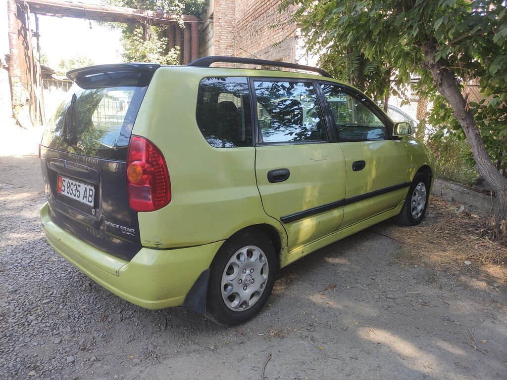 Mitsubishi Space Star: 2002 г., 1.3 л, Механика, Бензин, Универсал: фото 2