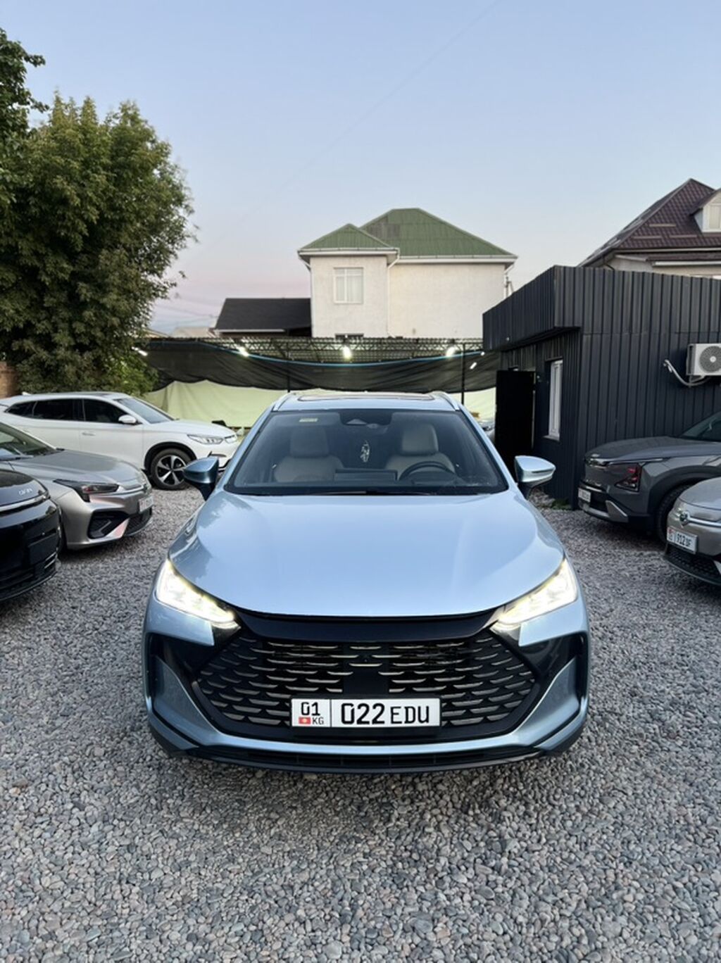 BYD Tang: 2023 г., 1.5 л, Автомат, Гибрид, Минивэн: фото 2