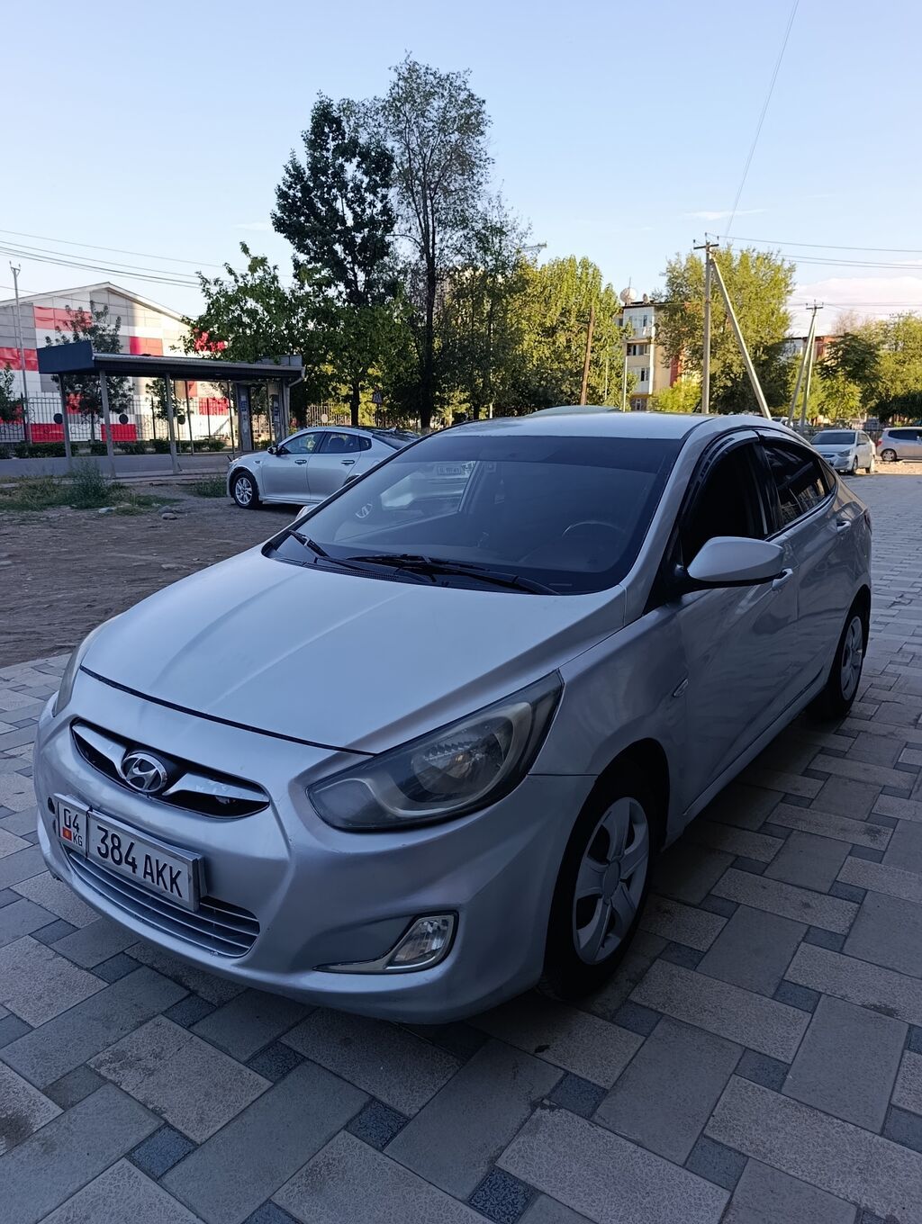 Hyundai Solaris: 2014 г., 1.6 л, Бензин, Седан: фото 3