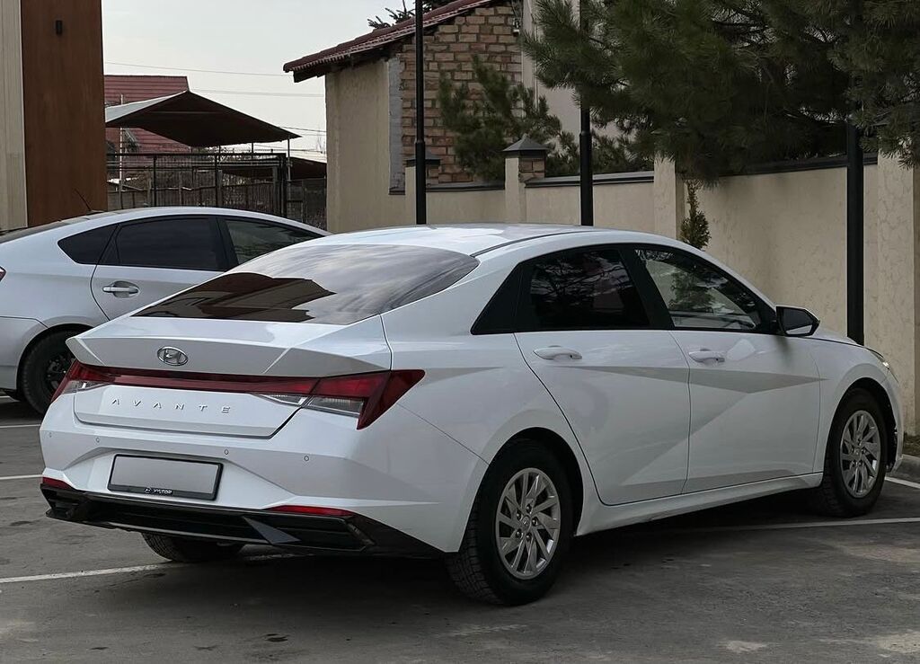 Hyundai Avante: 2021 г., 1.6 л, Автомат, Газ, Седан: фото 5