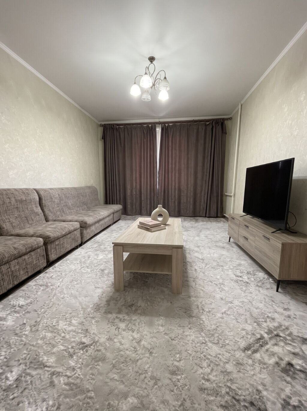 3 комнаты, 73 м², 8 мкр Индивидуалка, 2 этаж, Косметический ремонт: фото 1
