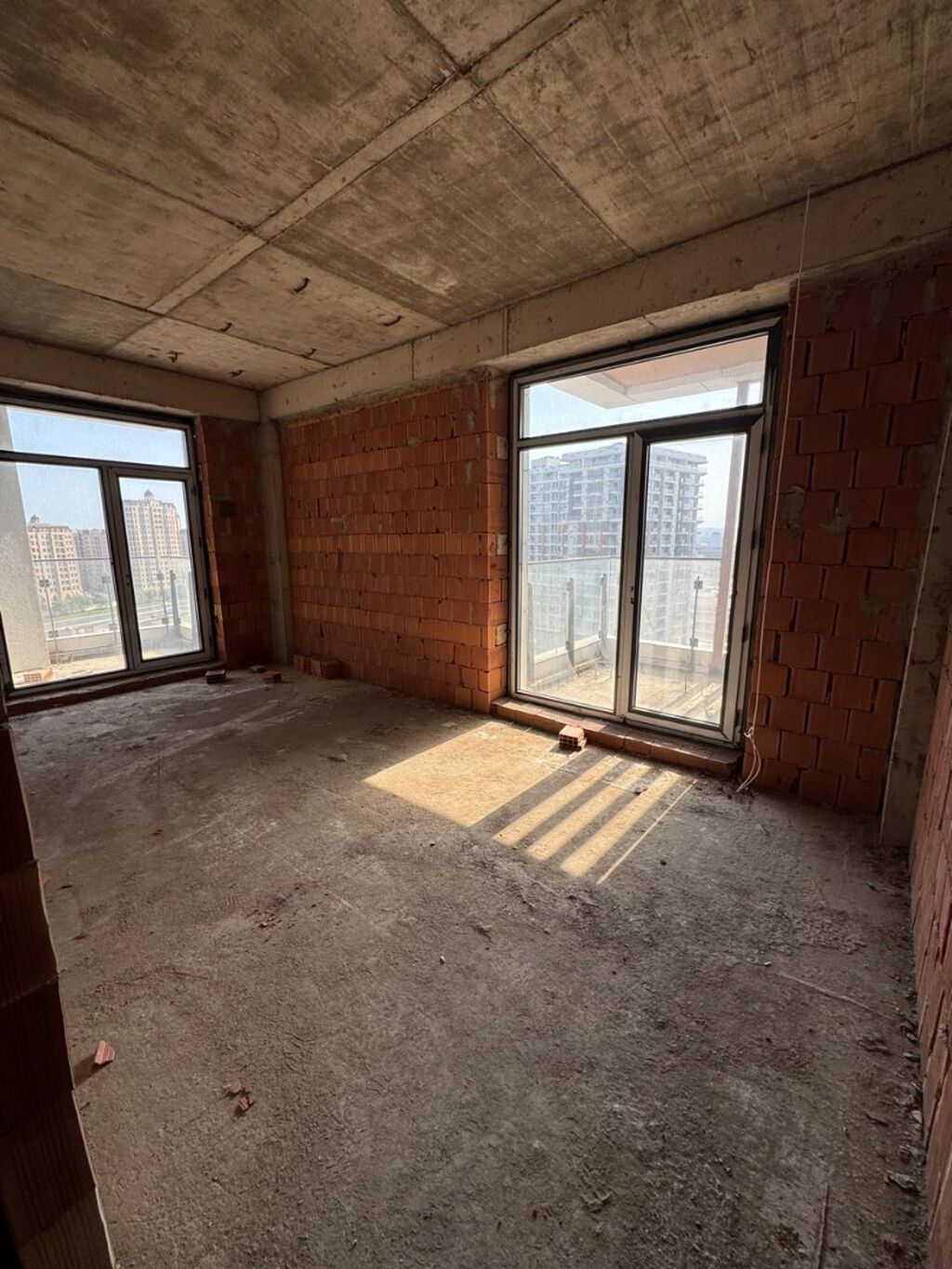 3 otaqlı, Yeni tikili, m. Koroğlu, 127 kv. m