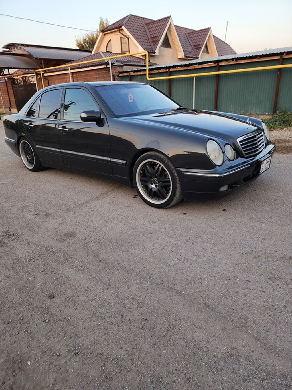 Mercedes-Benz E-Class: 2000 г., Автомат, Седан: фото 3