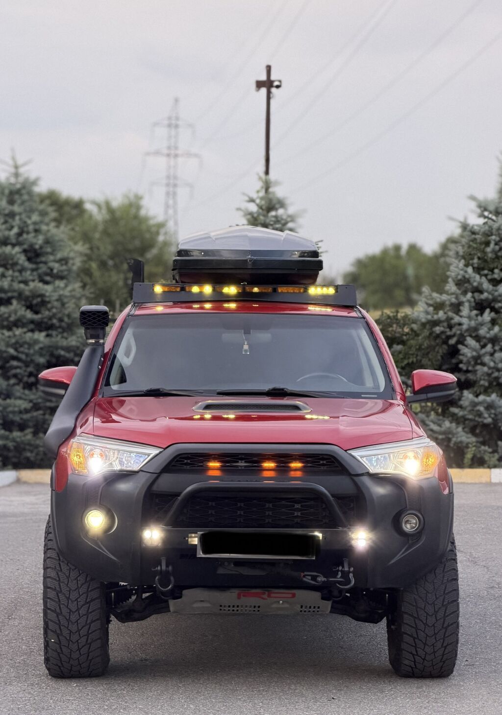 Toyota 4Runner: 2017 г., 4 л, Автомат, Бензин, Внедорожник — фото 2