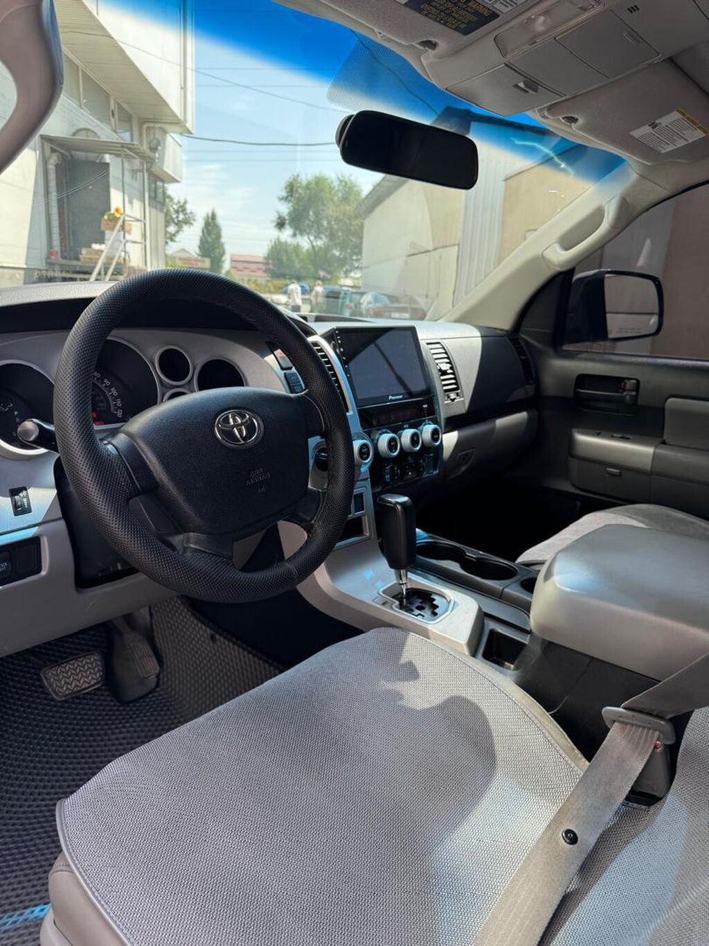 Toyota Sequoia: 2009 г., 4.7 л, Автомат, Газ, Внедорожник: фото 7