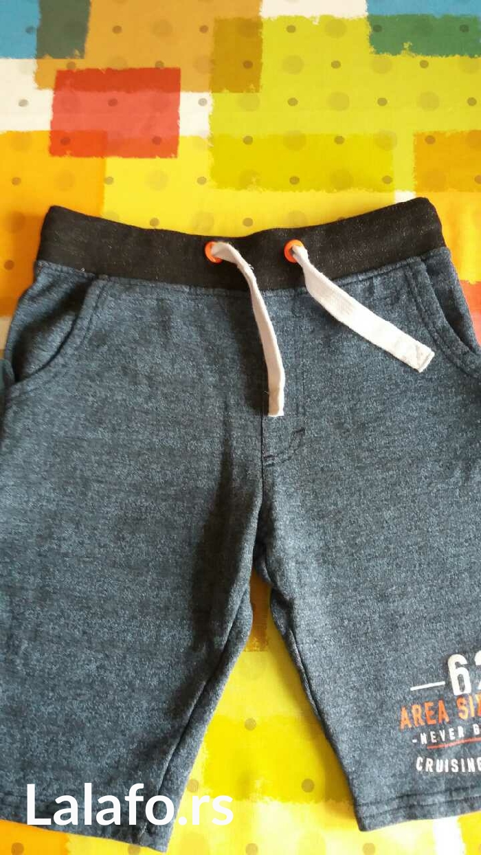 Dečije Farmerke i Pantalone: Decije m.bermude vel12/14,nove nisu nosene. na lalafo.rs Decije m.bermude vel12/14,nove nisu nosene. - Crvenka