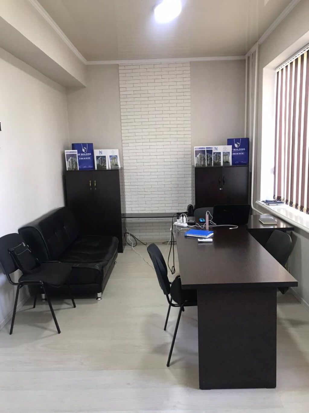 Сдаю Офис целиком: 800 м², В административном здании, С ремонтом, Первая линия, С отдельным входом, С отдельным санузлом