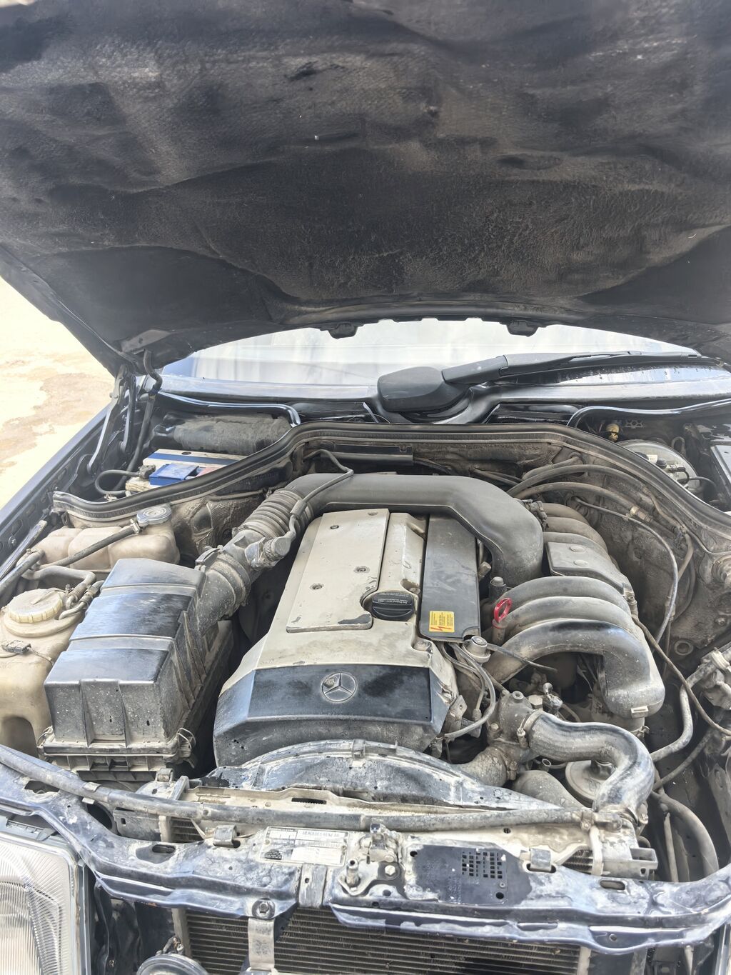 Mercedes-Benz W124: 1994 г., 2.8 л, Механика, Бензин, Седан: фото 7